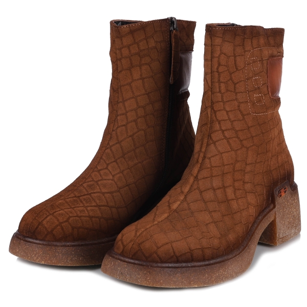Botki damskie Bombonella 8T G235 K26-4026 TABA SUET