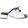 Klapki damskie Bombonella 1T 417 1118 WHITE-BLACK
