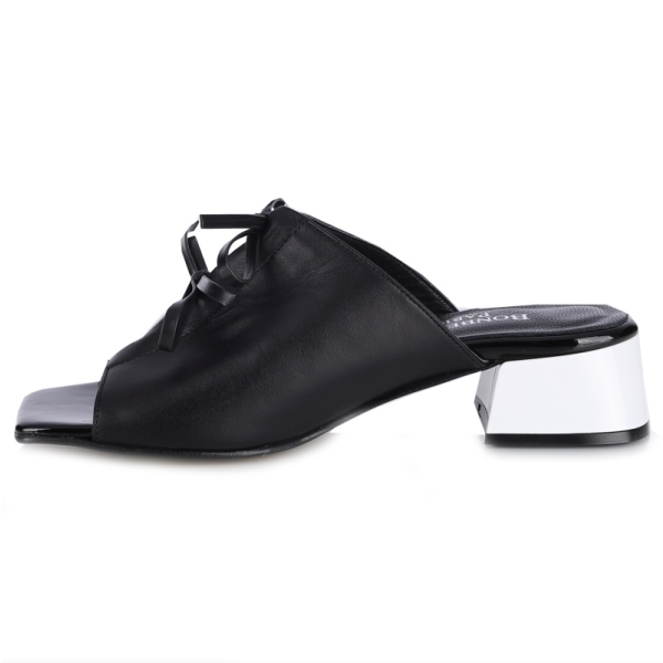 Klapki damskie Bombonella 1T 417 1118 WHITE-BLACK