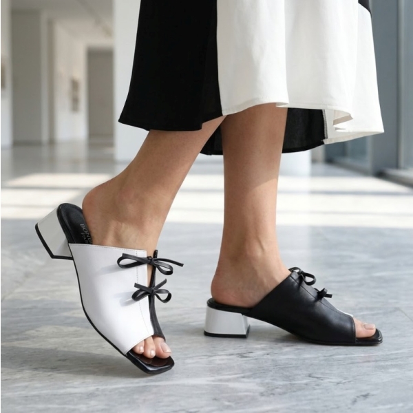 Klapki damskie Bombonella 1T 417 1118 WHITE-BLACK