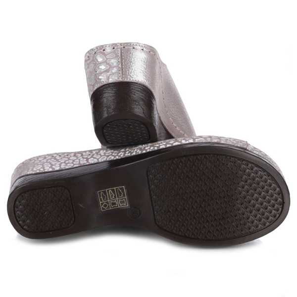 Klapki damskie Bombonella 8T P064 463 08-47
